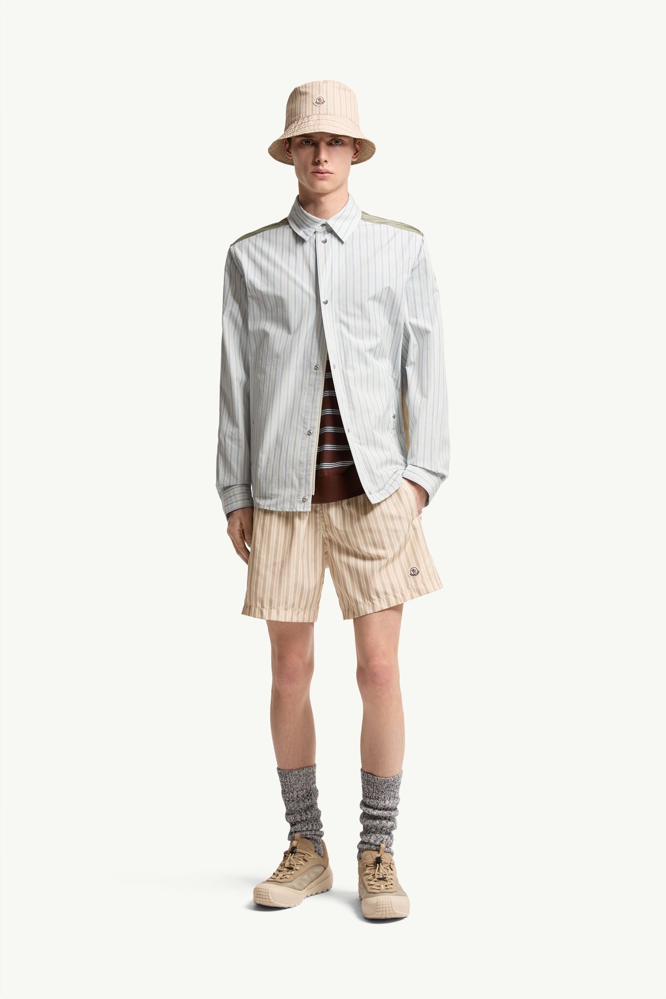 ์คํธ๋ผ์ดํ ์ฝํผ ํฌํ๋ฆฐ ์
์ธ ๋จ์ฑ ๋ผ์ดํธ ๋ธ๋ฃจ Moncler 0